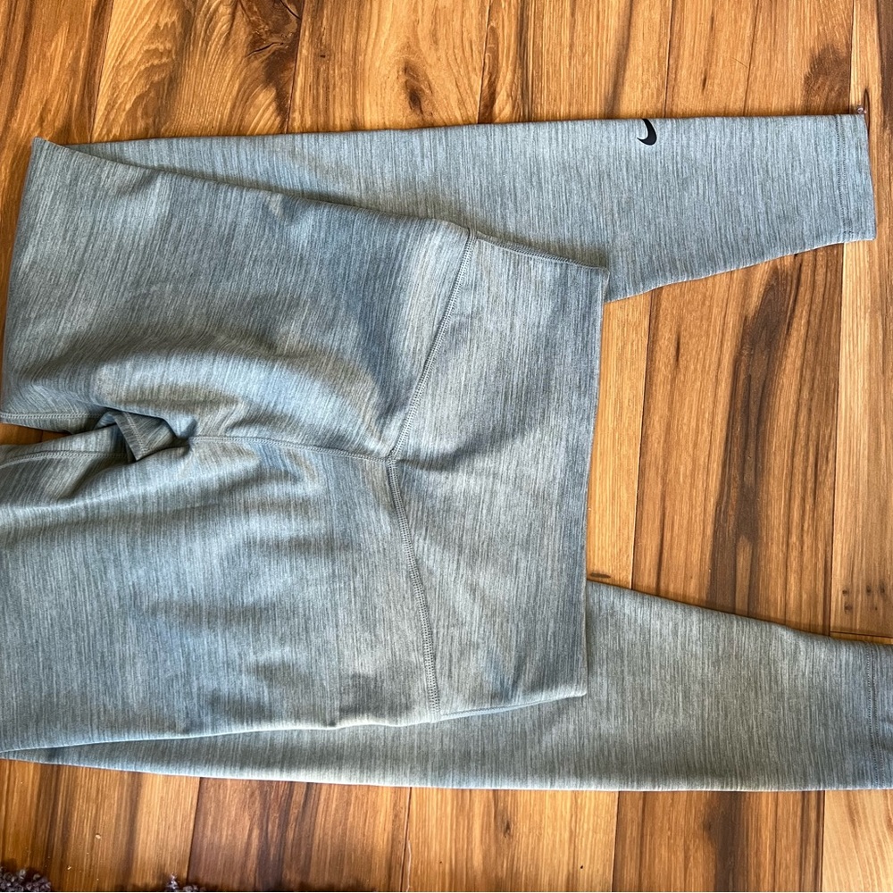 Women’s Nike leggings size XS